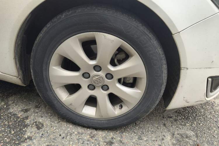 Used Buick Regal 2015 1.6T Leading Technology Model Right Front Wheel Hub