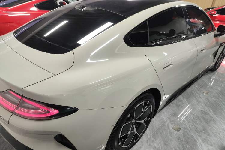 Used Xiaomi Auto SU7 2024 Rear-Drive Long-Range Intelligent Driving Version