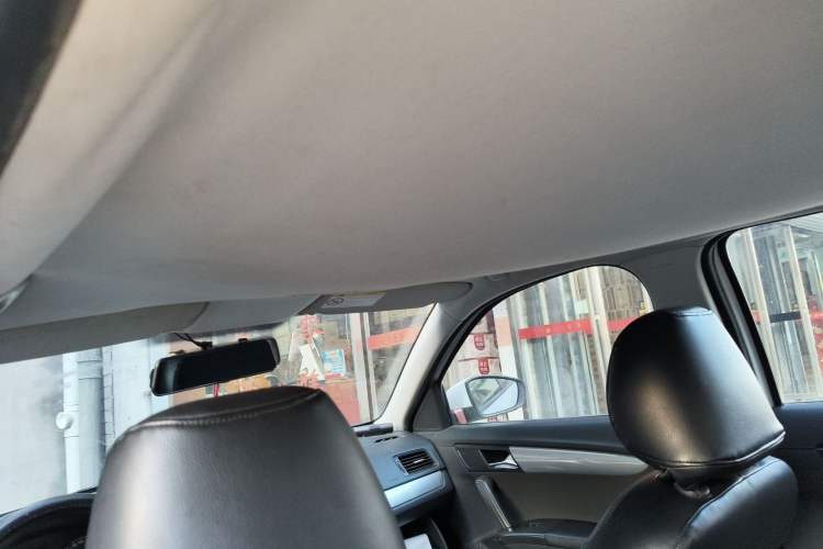 Used Volkswagen Lavida 2013 Revised Classic 1.6L Automatic Fashion Edition