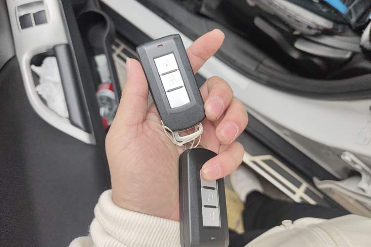 Used Mitsubishi ASX 2013 2.0L CVT Four-Wheel Drive Premium Edition