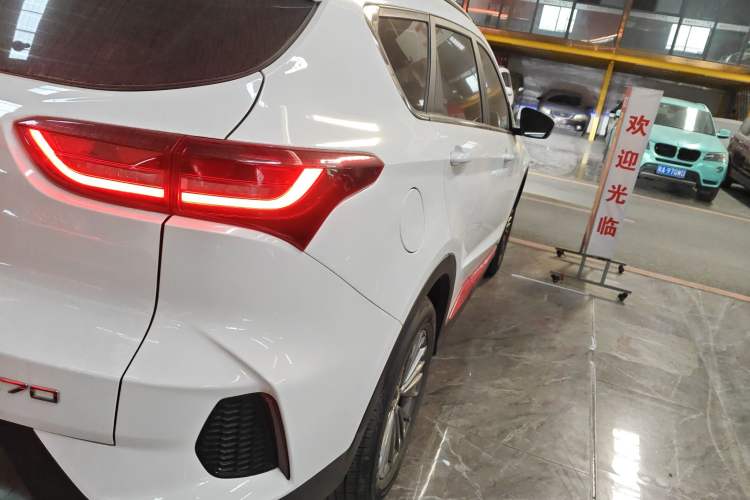 Used JETOUR X70 2023 1.5T DCT Overpass PRO+ Edition 7 Seats Right Rear Taillight