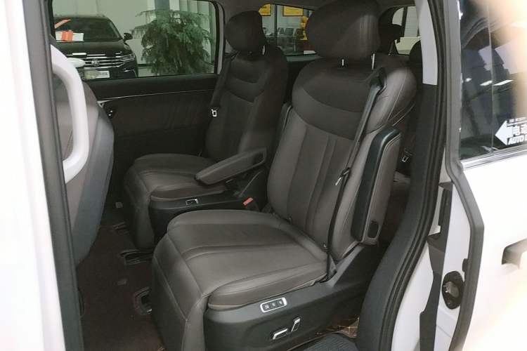 Used SAIC MAXUS G70 2024 2.0T Automatic Flagship Version 7 Seats
