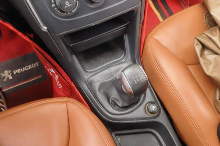 Used Peugeot 308 2014 Enjoy Edition Classic 1.6L Manual YouShang Model
