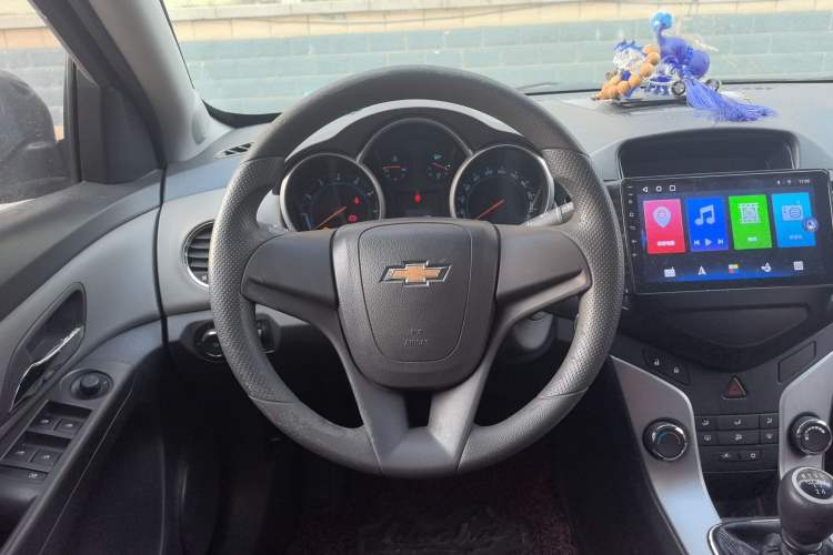 Used Chevrolet Cruze 2013 1.6L SL Sunroof Edition MT
