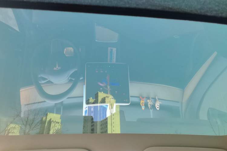 Used Tesla Model Y 2022 Long-Range All-Wheel-Drive Version
