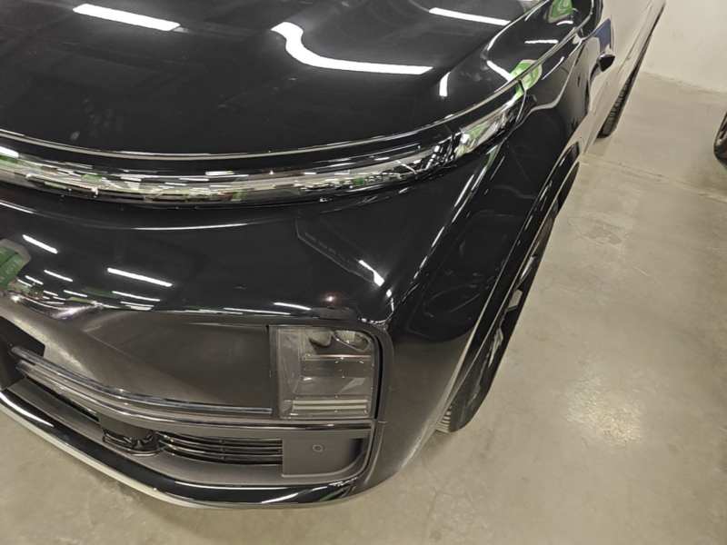Used Li Auto L8 2023 Air model — 23