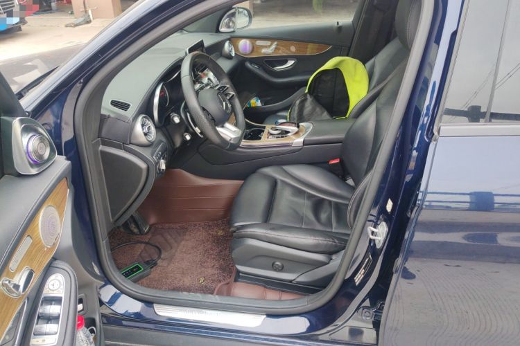 Used Mercedes-Benz GLC Coupe 2018 GLC 260 4MATIC Coupe SUV Left Front Seat