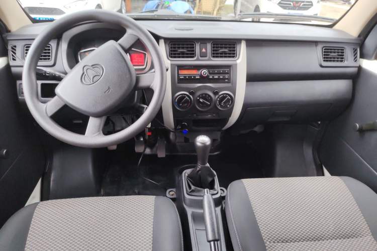 Used CHANGAN KAICHENG Star 3 2015 1.0L Base Version with Air Conditioning C10 Center Console