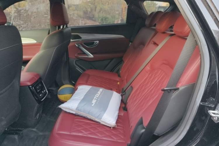 Used JETOUR X70 PLUS 2024 1.6T DCT Ultra-Comfort Edition 5 Seats