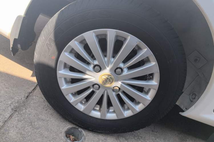 Used Buick Excelle 2015 1.5L Manual Classic Trim
