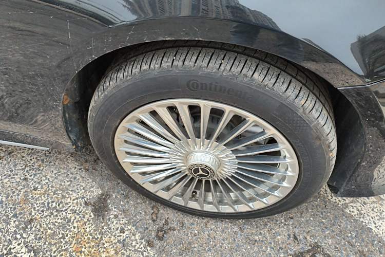 Used Mercedes-Benz E-Class 2019 E 260 L Sport Edition Right Front Wheel Hub