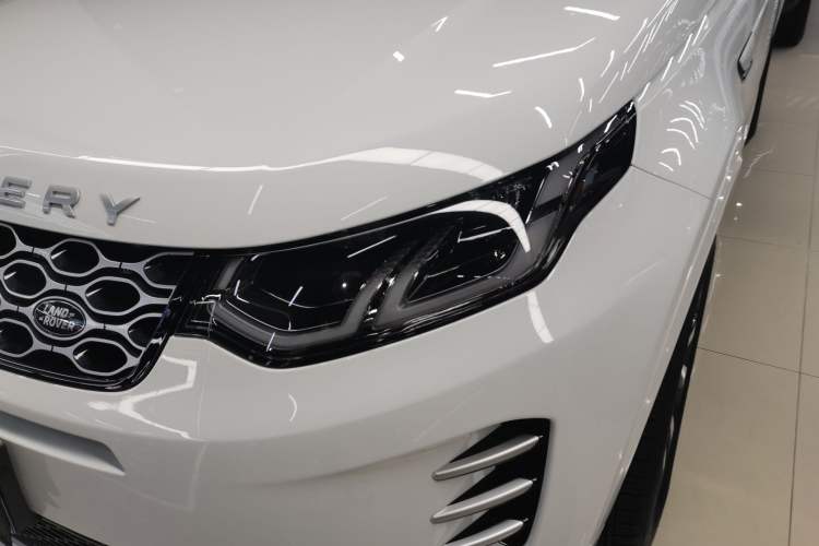 Used Land Rover Discovery Sport 2024 Performance Tech Edition
