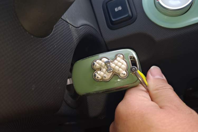 Used Wuling Hongguang MINIEV 2021 Macaron Premium Model – Lithium Iron Phosphate