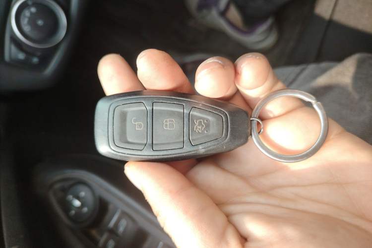 Used Ford Kuga 2015 2.0L GTDi Four-Wheel-Drive Sport Model