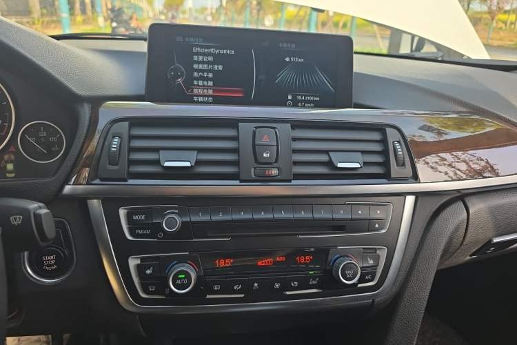 Used BMW 3 Series 2015 320Li Luxury Design Package
