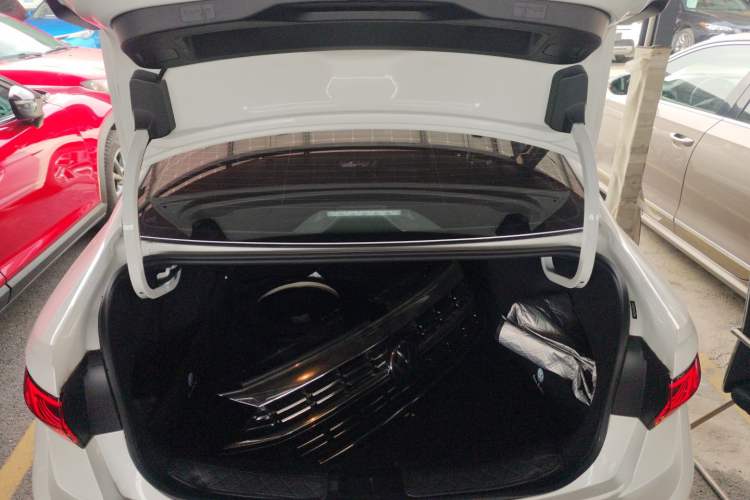 Used Volkswagen Sagitar 2024 300TSI DSG Excellence Edition