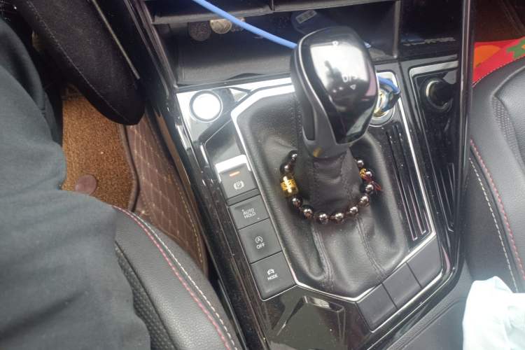 Used Volkswagen Tayron 2020 330TSI Two-Wheel Drive Luxury Smart Connectivity Version Gear Lever