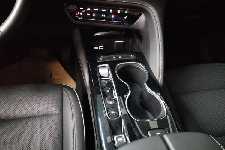 Used Buick Envision 2022 Encore Plus 552T Five-Seat Luxury Model