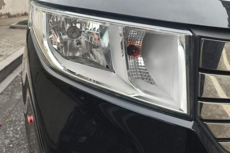 Used Wuling Hongguang PLUS 2020 1.5L Manual Standard Edition 5 Seats