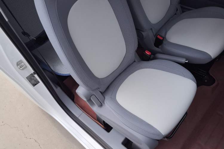 Used Bestune Pony 2025 222km Range Agile Horse Right Front Seat