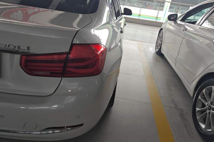 Used BMW 3 Series 2016 316Li Fashion Model
