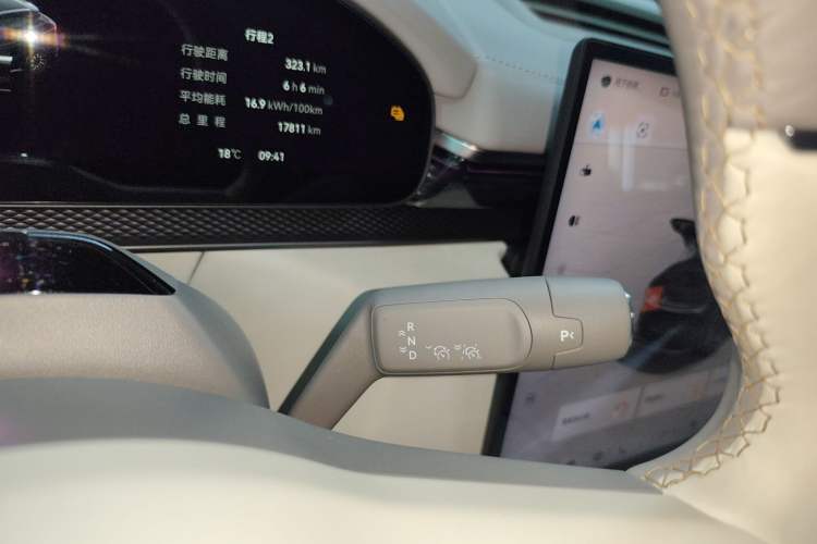 Used Zeekr 7X 2025 75 kWh Rear-Wheel Drive Intelligent Driving Version Gear Lever