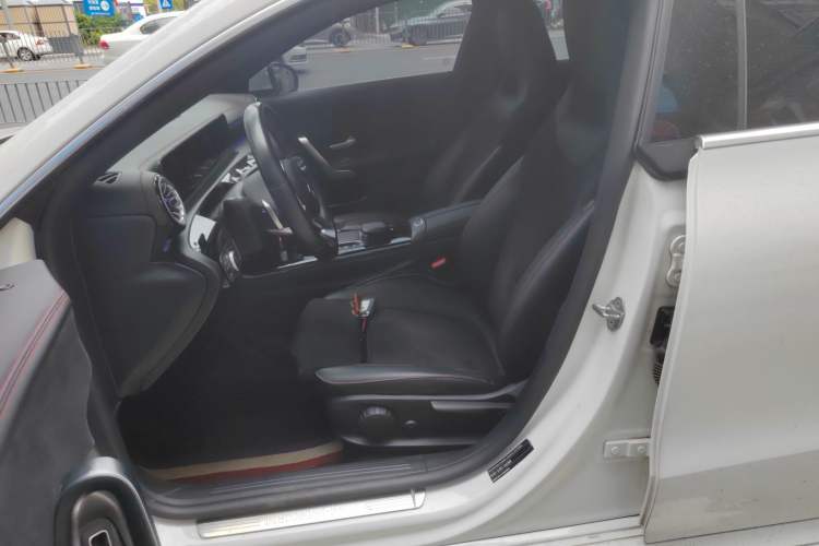 Used Mercedes-Benz CLA 2022-Year Updated CLA 200
