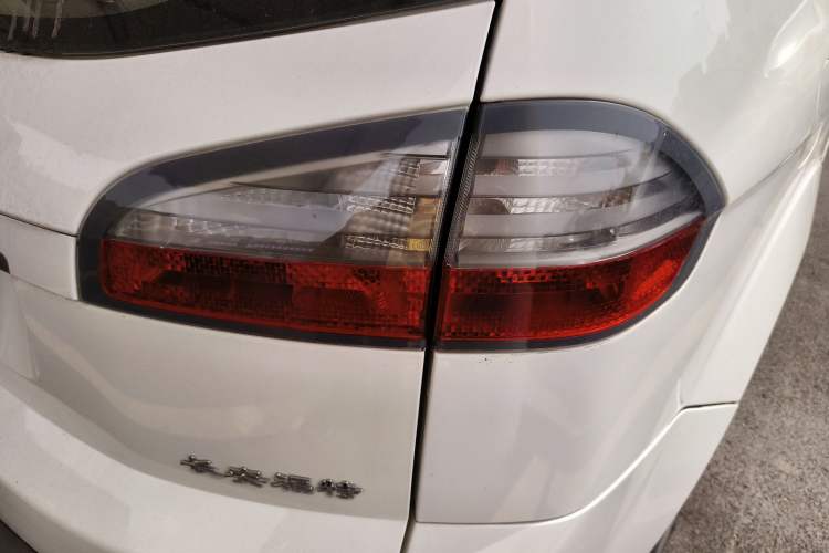 Used Ford S-MAX 2008 2.3L 7-Seater Luxury Version
