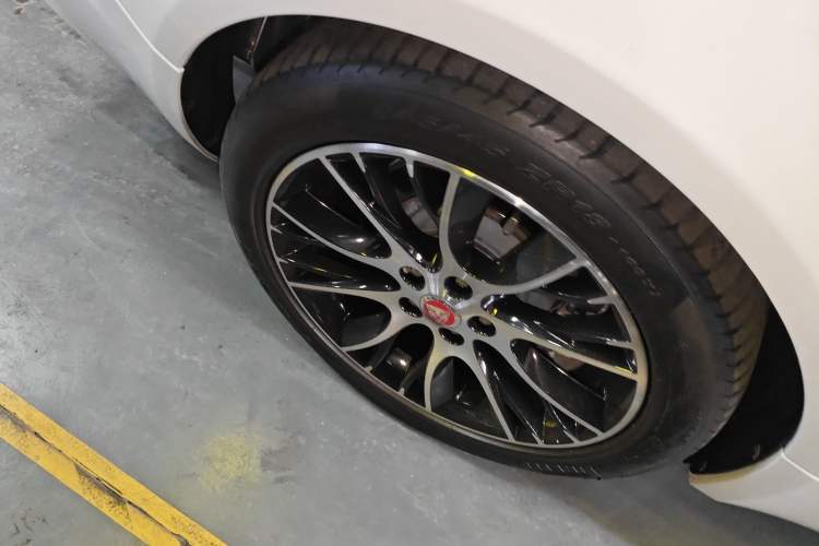 Used Jaguar XF 2015 XF 2.0T Luxury Edition