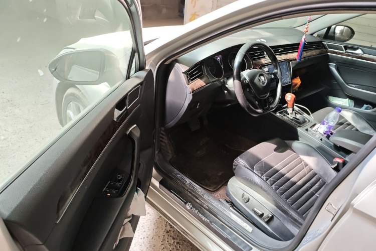 Used Volkswagen Magotan 2018 330TSI DSG Luxury Model