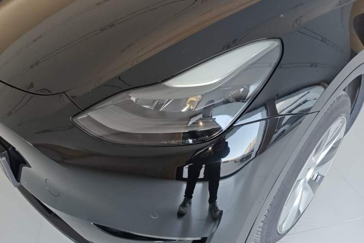 Used Tesla Model Y 2021 Long-Range All-Wheel-Drive Version 3D7