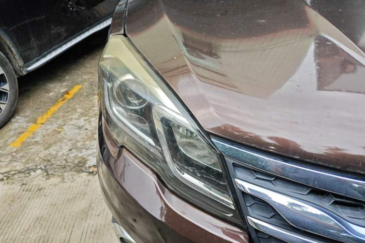 Used GAC Trumpchi GS5 Super 2015 2.0L Automatic Two-Wheel Drive Elite Edition Right Front Headlight