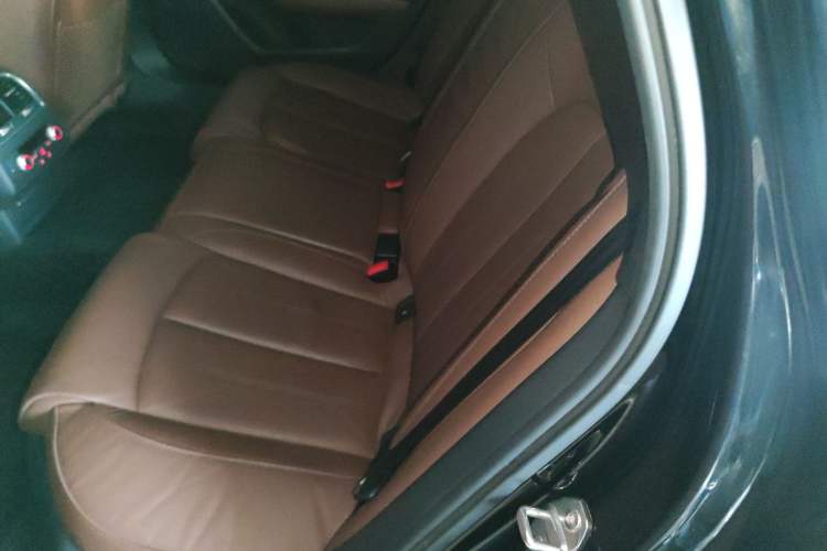 Used Audi A6L 2018 30th Anniversary Edition 45 TFSI quattro Sport model
