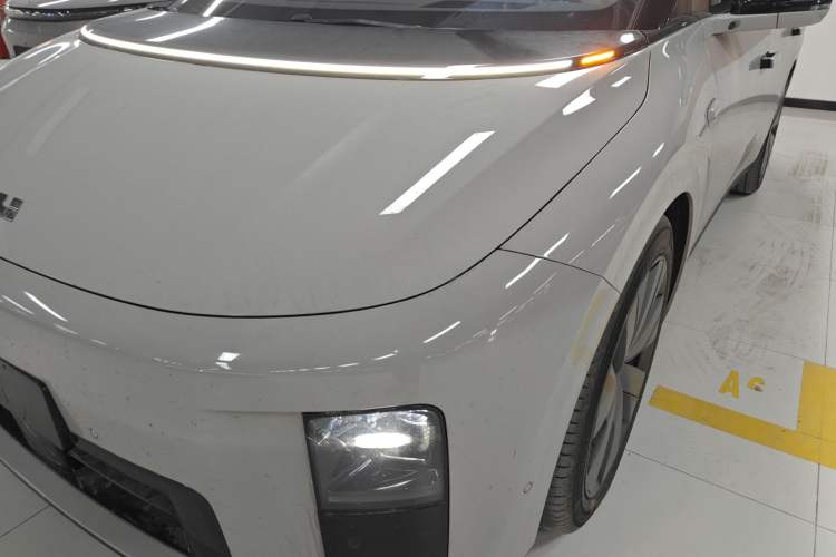 Used Li Auto Li Auto i8 2025 Model Standard Version
