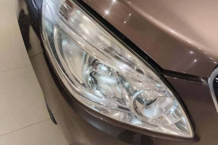 Used Buick GL8 2018 28T Luxury Model China VI Standard