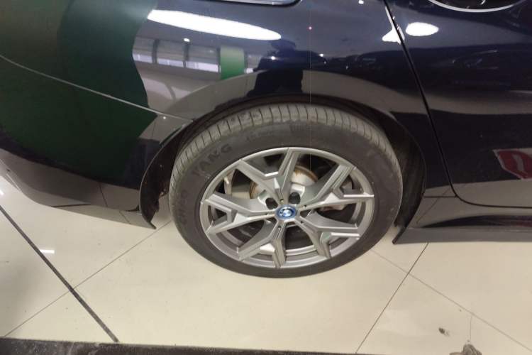 Used BMW i3 2022 eDrive 35 L Right Rear Wheel Hub