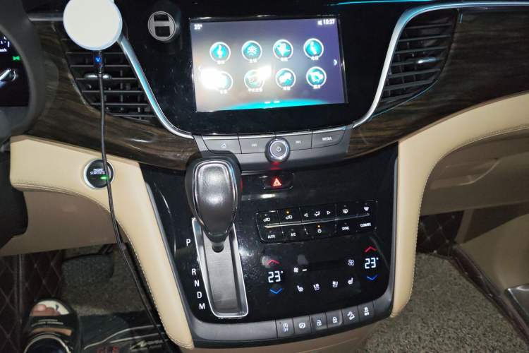 Used Buick GL8 2018 ES 28T Flagship Model China VI Standard
