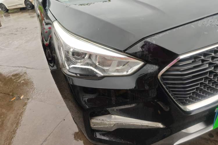Used Haval M6 2017 1.5T Manual Two-Wheel Drive Elite Model Right Front Headlight
