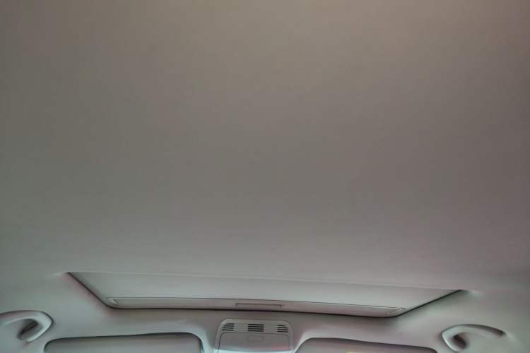 Used Volkswagen Magotan 2012 1.8TSI Luxury Model Headliner