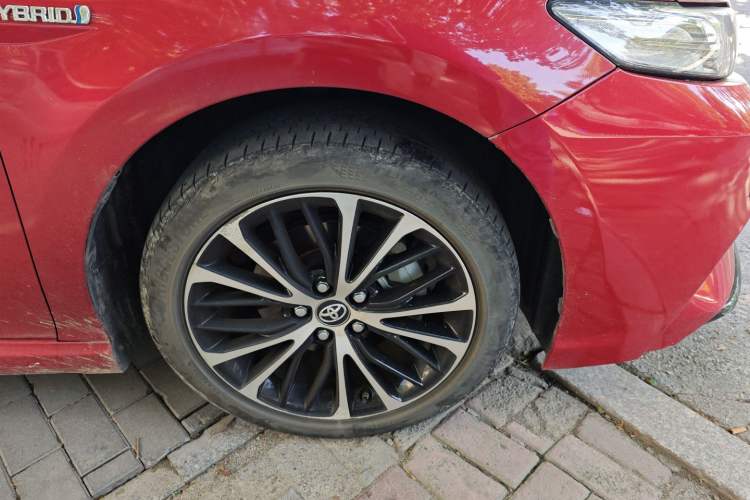 Used Toyota Camry 2019 Dual-Engine 2.5HS FENGSHANG Edition China VI Standard
