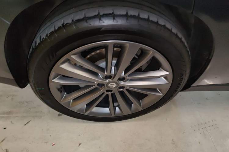 Used Leapmotor C16 2024 Range-Extended 200 Luxury Edition Right Rear Wheel Hub