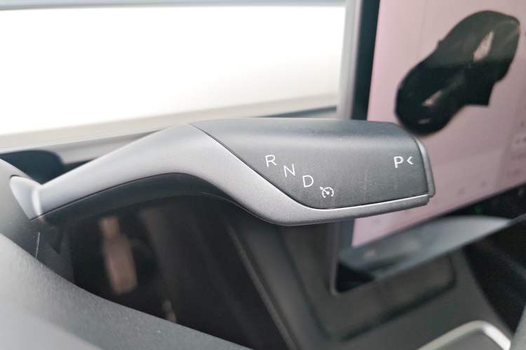 Used Tesla Model Y 2021 Long-Range All-Wheel-Drive Version 3D7