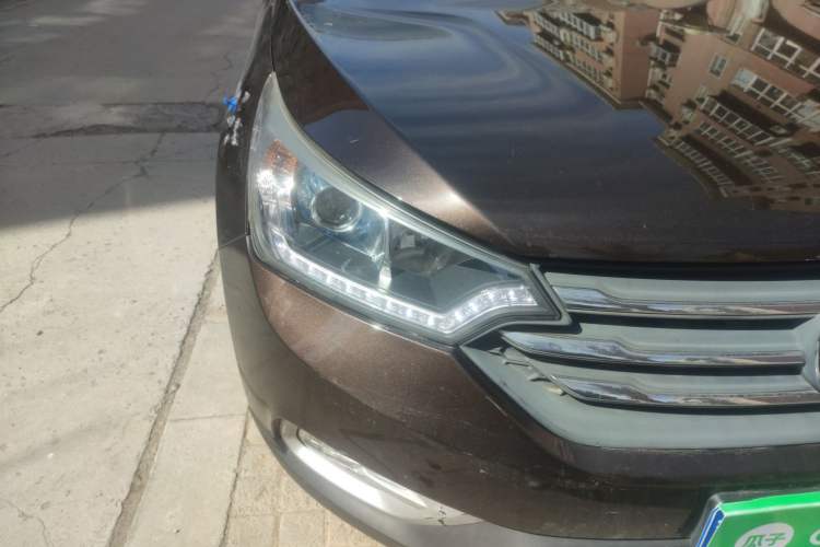 Used Dongfeng Aeolus AX7 2015 2.0L Automatic Zhiyi Trim