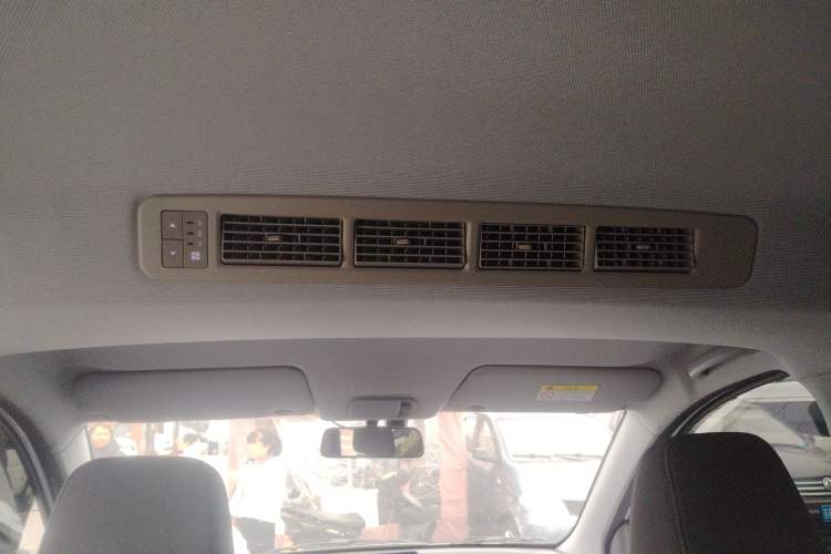 Used Wuling Hongguang New Energy 2025 Extended-Range Hybrid 50KM Comfort Version
