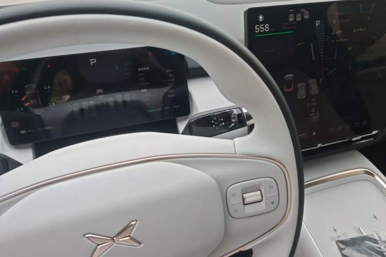 Used XPeng P7+ 2024 Long-Range Max Gear Lever