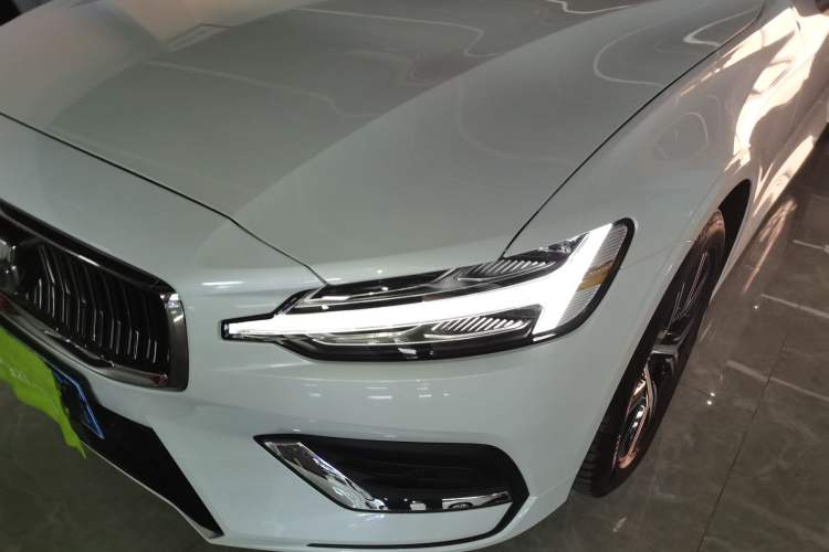 Used Volvo S60 2025 B4 Zhiyi Luxury Edition
