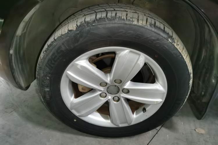 Used Geely Auto GX7 2014 1.8L Manual Value Edition
