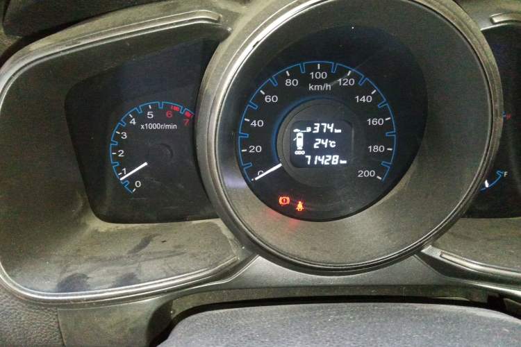 Used CHANGAN OSHAN CX70 2016 1.6L Manual Luxury Model Odometer Close Up