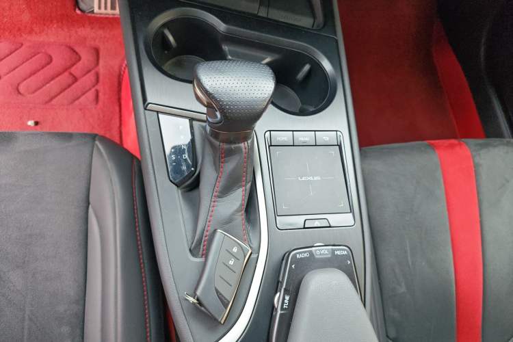 Used Lexus UX 2020 Revised Version 260h F SPORT Edition
