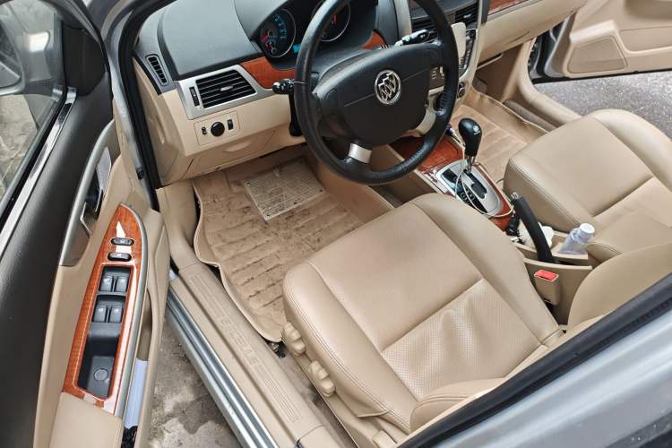 Used Buick Excelle 2013 1.5L Automatic Luxury Model Driver Seat